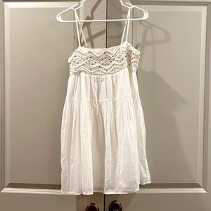 Women’s Size XS Zara White Mini dress with embroidered shells and beads